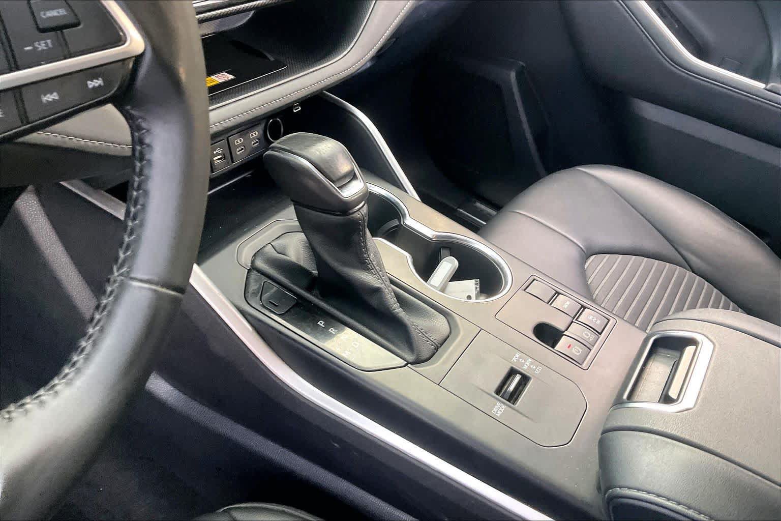 Used 2023 Toyota Highlander XSE FWD image 17