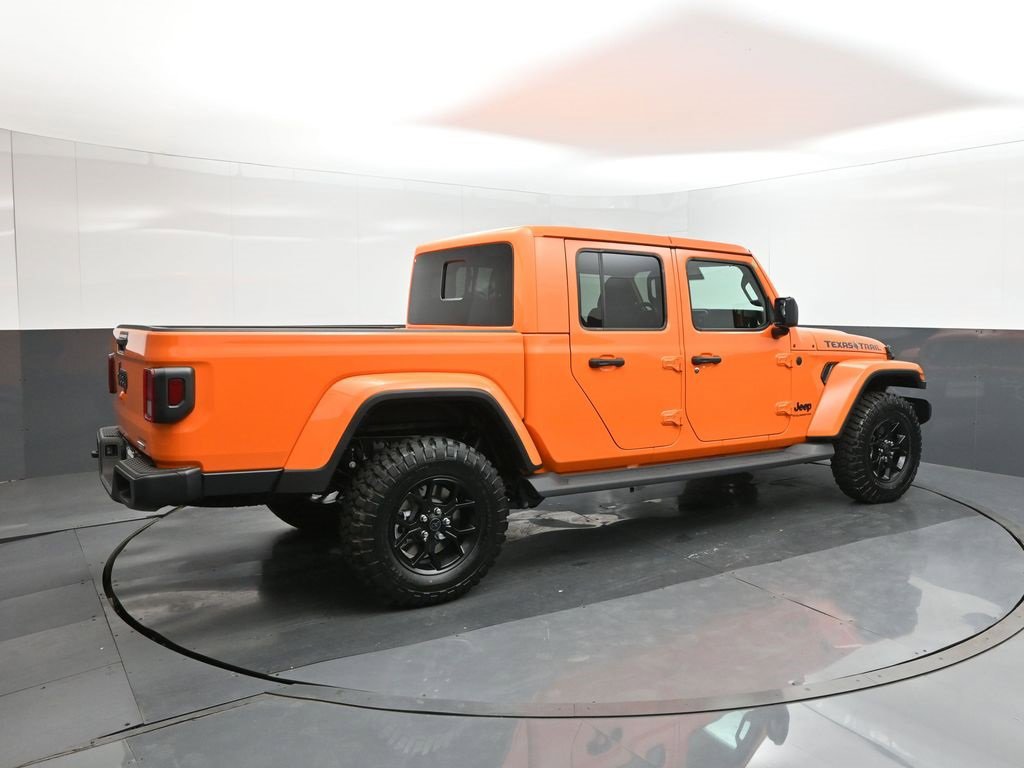 New 2025 Jeep Gladiator Sport image 15