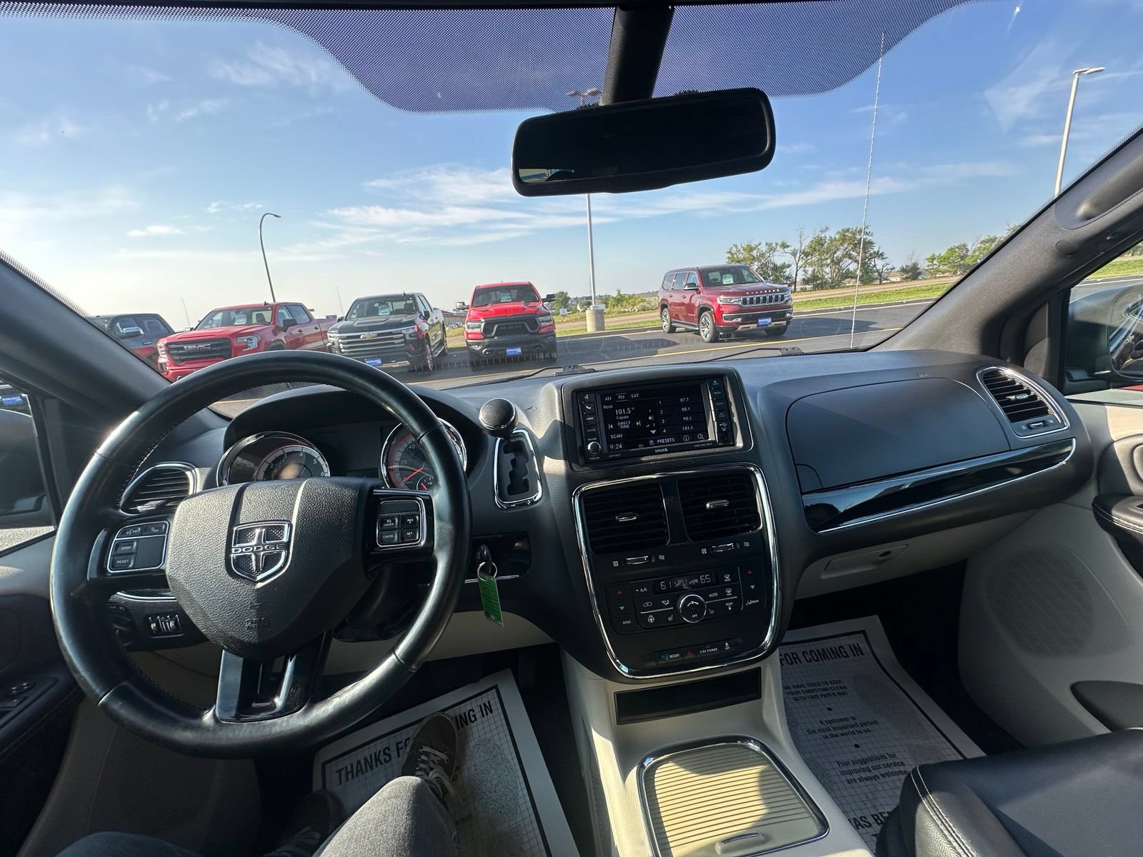 Used 2020 Dodge Grand Caravan SXT w/ Driver Convenience Group FWD image 52