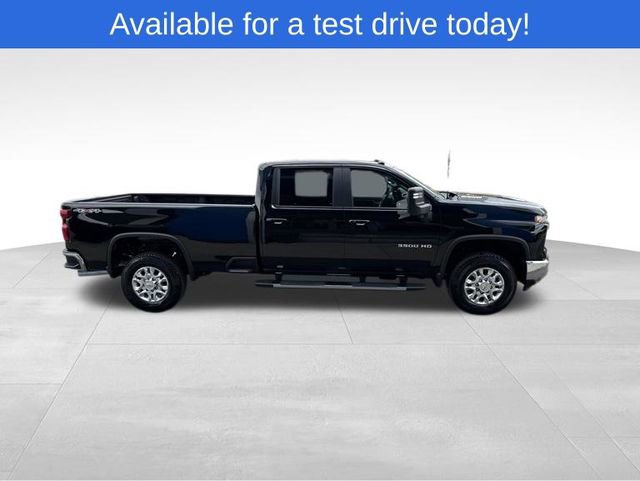 New 2026 Chevrolet Silverado 3500 LT AWD/4WD image 3