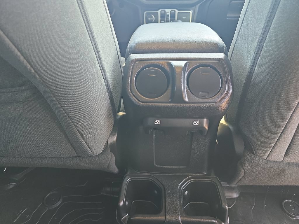 Used 2025 Jeep Wrangler Unlimited Sport AWD/4WD image 18