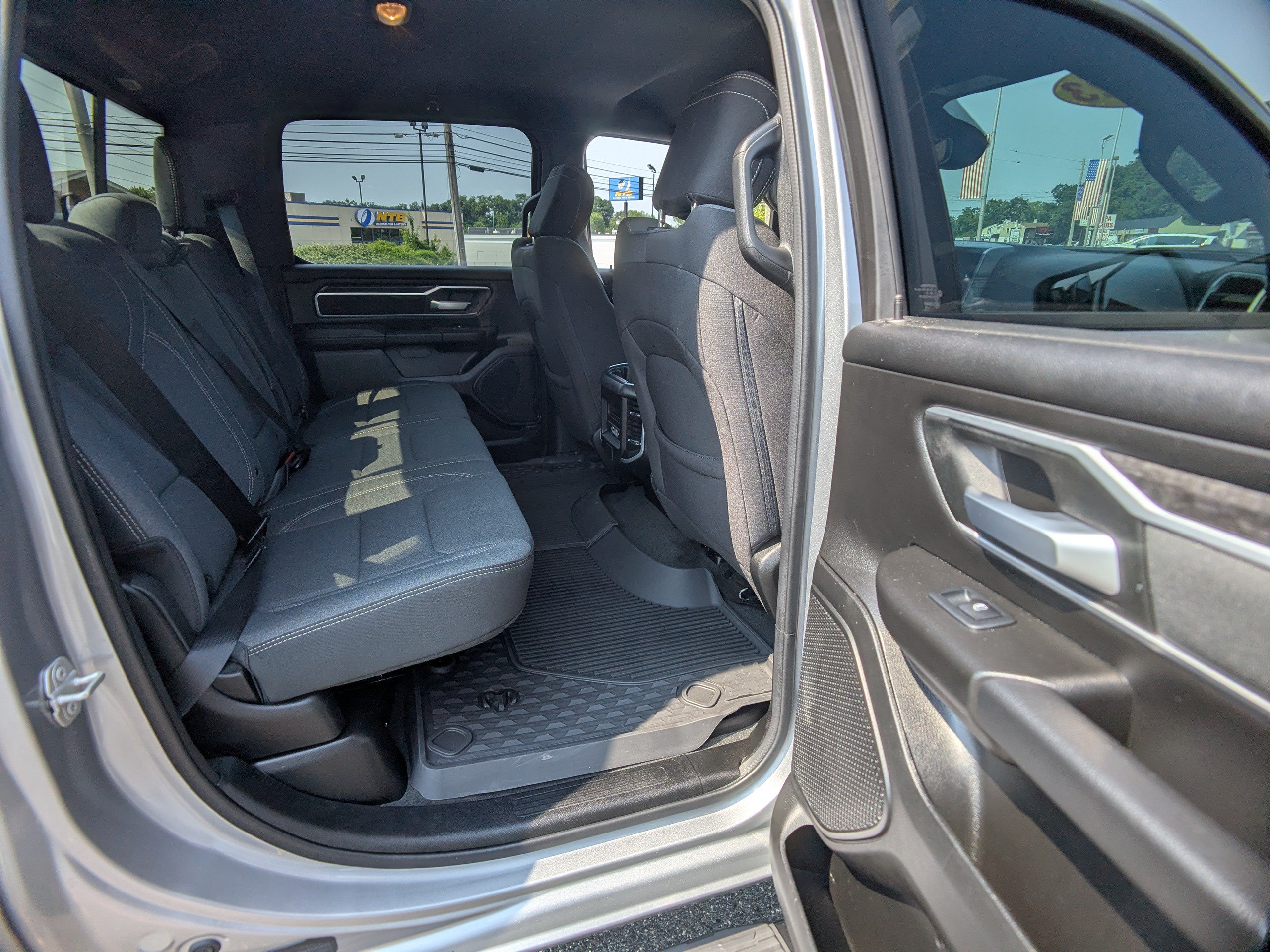 Used 2023 RAM 1500 Big Horn AWD/4WD image 13