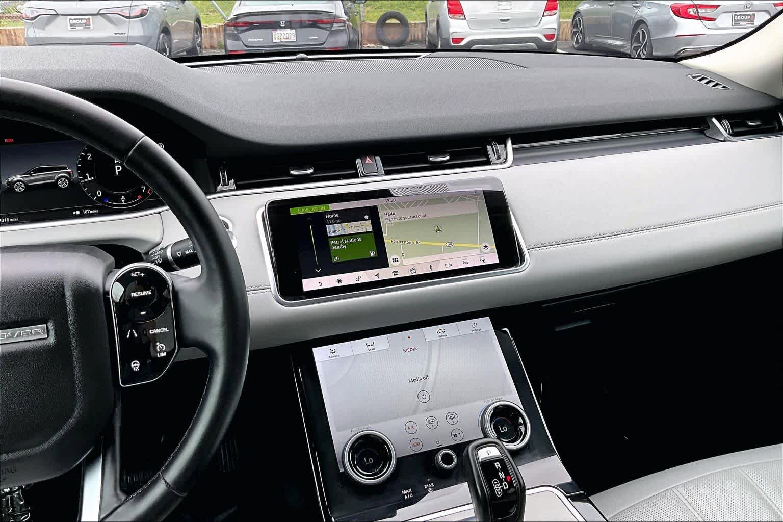 Used 2020 Land Rover Range Rover Evoque SE AWD/4WD image 7