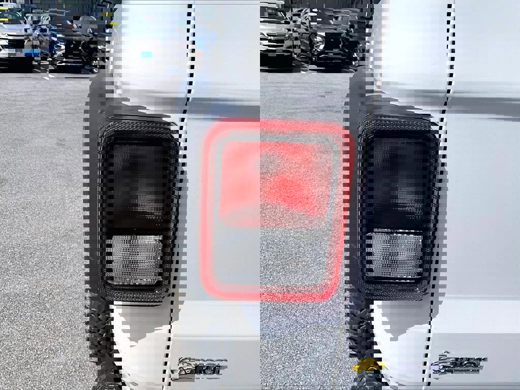 Used 2023 Jeep Gladiator Rubicon w/ Cold Weather Group image 33