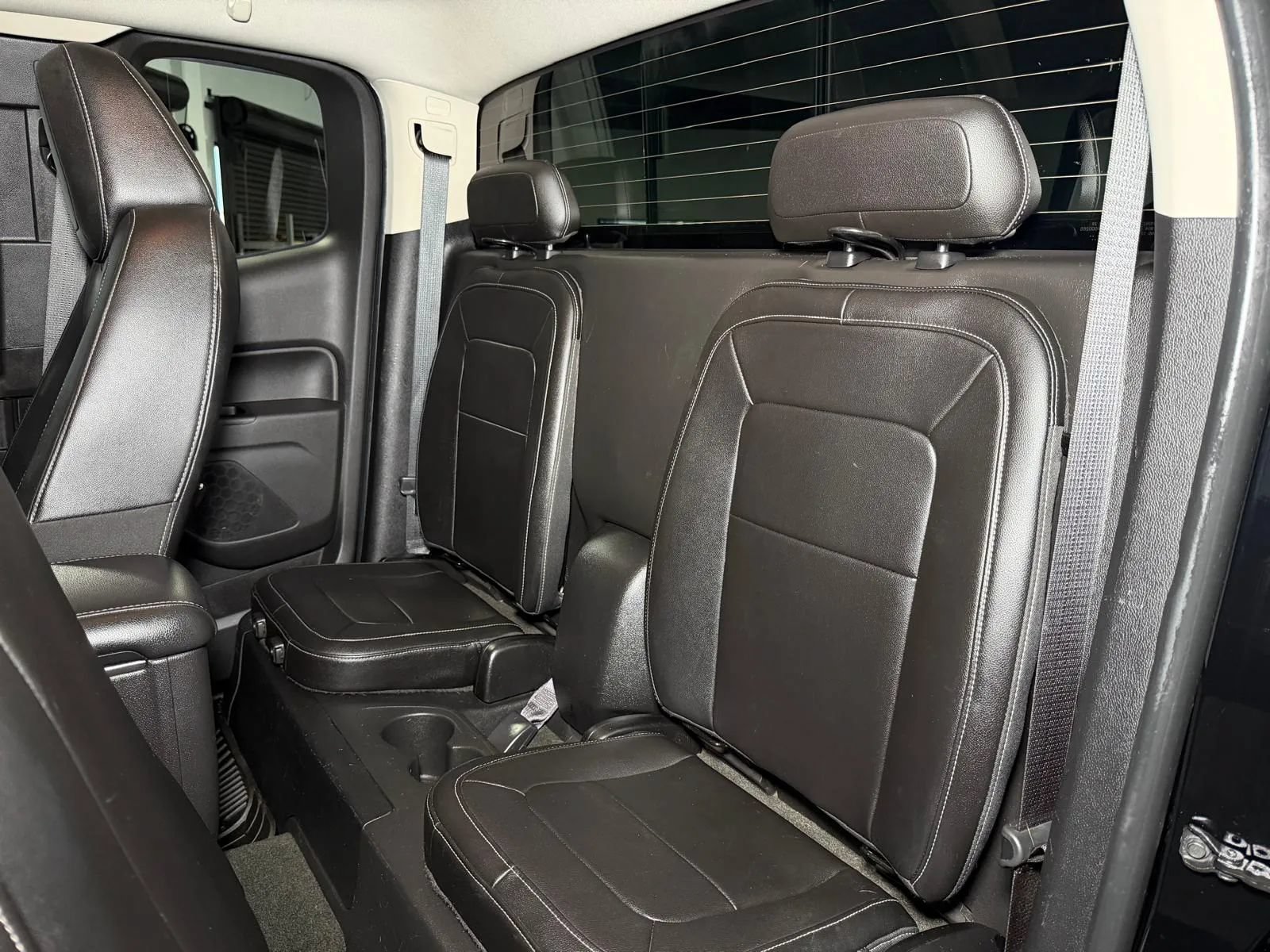 Used 2015 GMC Canyon SLT AWD/4WD image 16