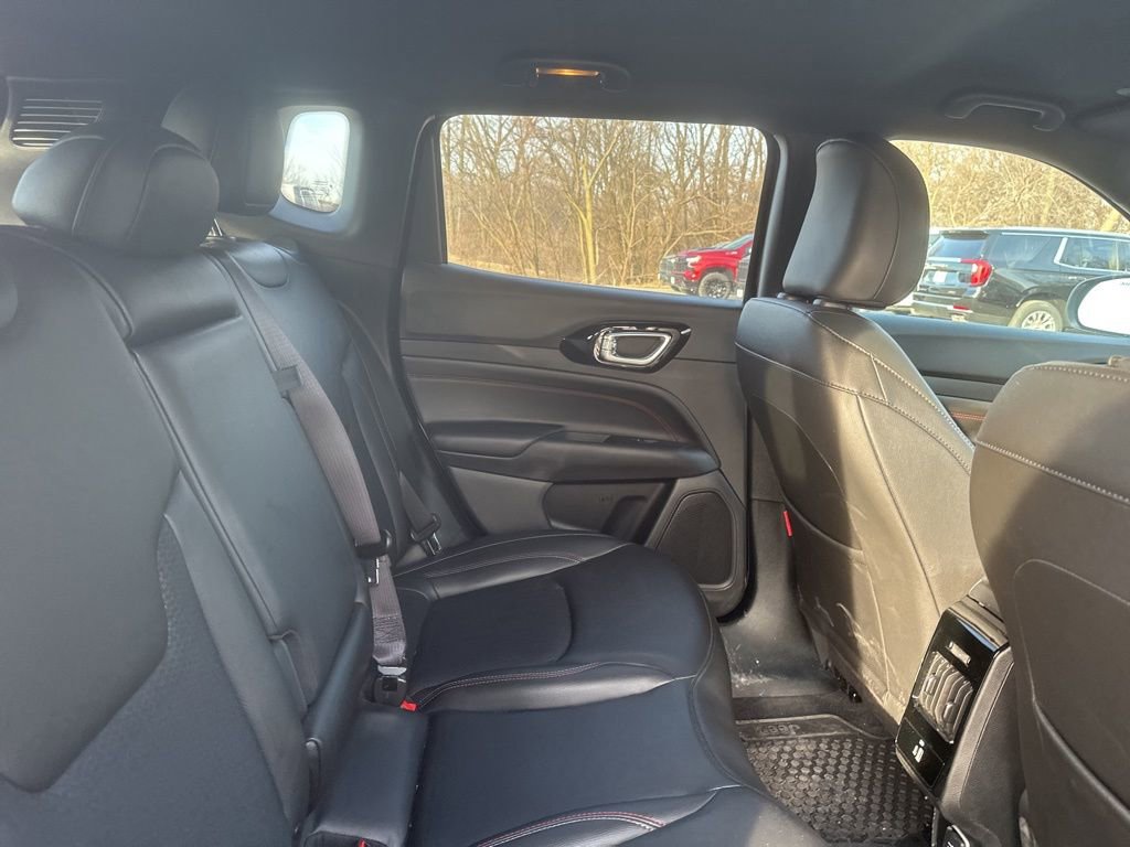 Used 2024 Jeep Compass Trailhawk w/ Trailhawk Convenience Group image 12