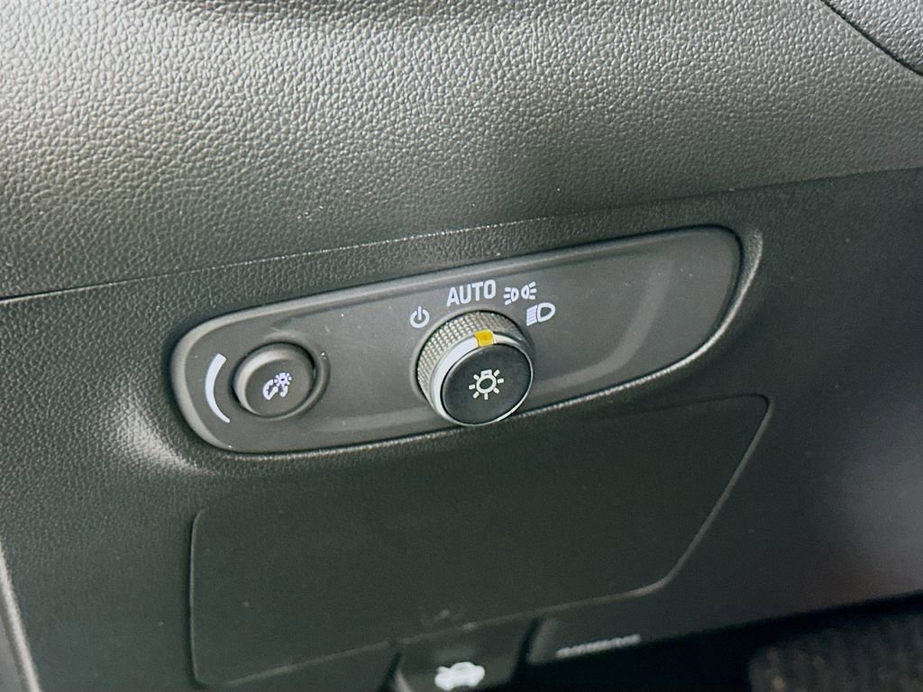 Used 2024 Buick Encore GX Sport Touring image 15