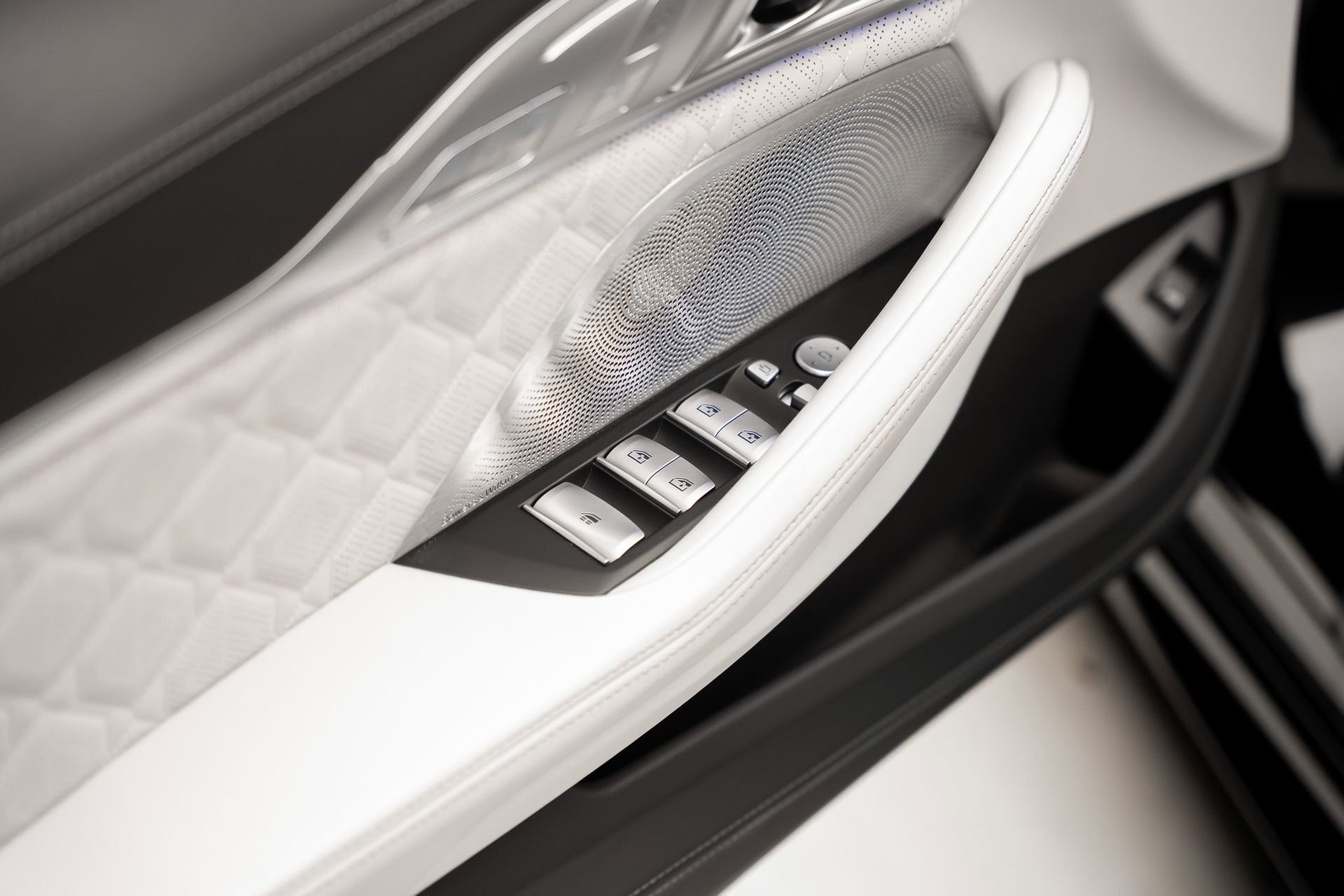 Used 2024 BMW M8 Competition image 63