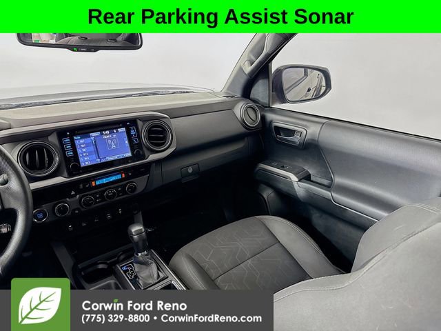 Used 2016 Toyota Tacoma TRD Off-Road w/ Premium & Technology Package AWD/4WD image 23