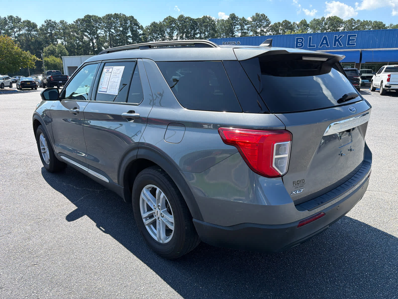 Used 2023 Ford Explorer XLT RWD image 5