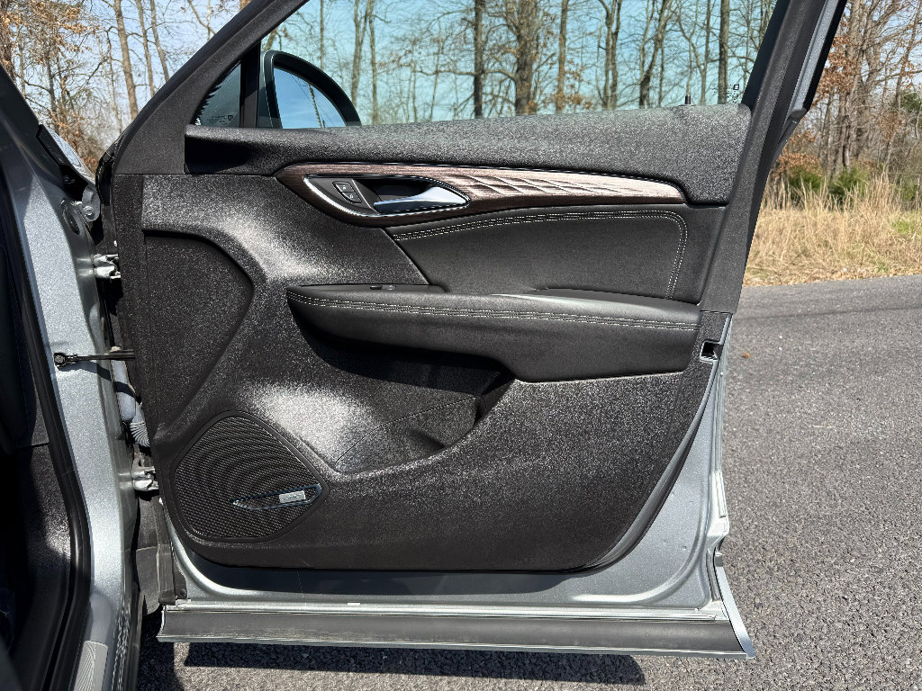 Used 2023 Buick Envision Avenir image 31