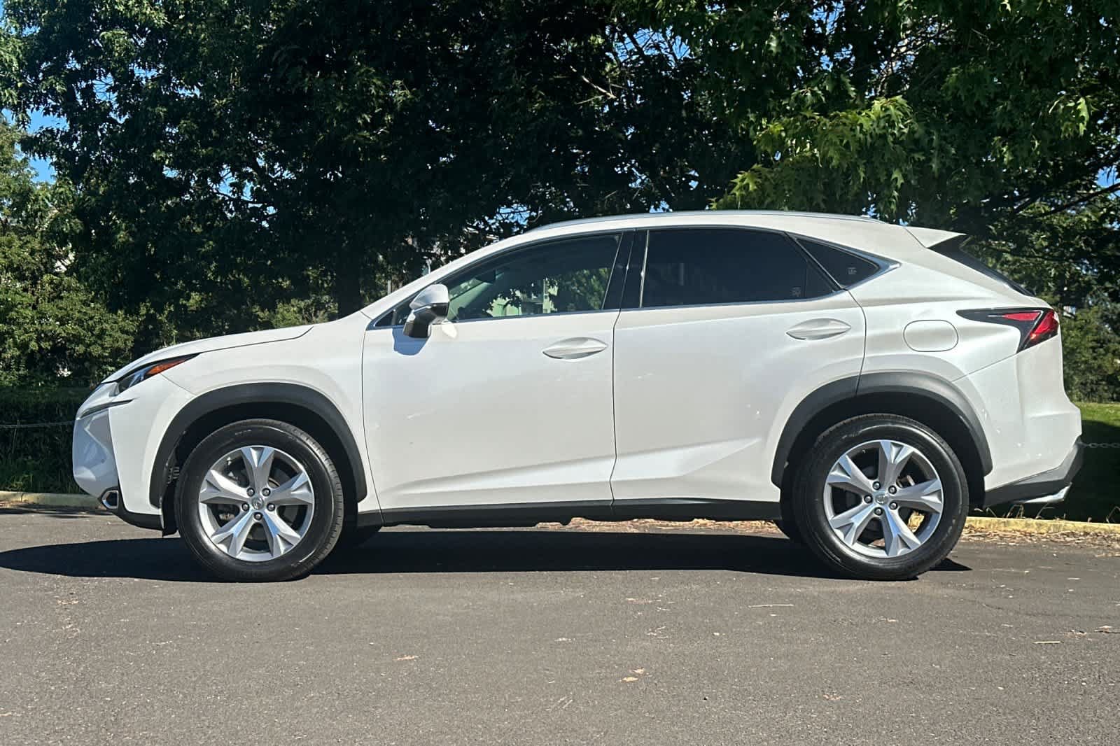 Used 2017 Lexus NX 200t FWD w/ Premium Package image 5