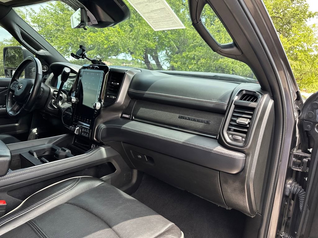 Used 2024 RAM 3500 Limited AWD/4WD image 43
