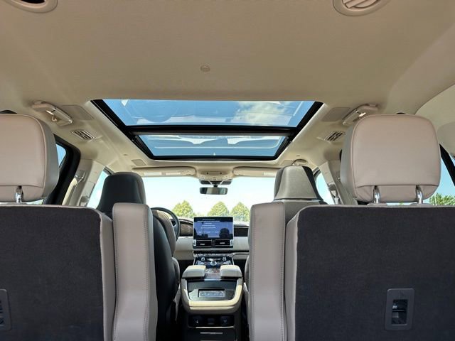 Used 2022 Lincoln Navigator Reserve image 16