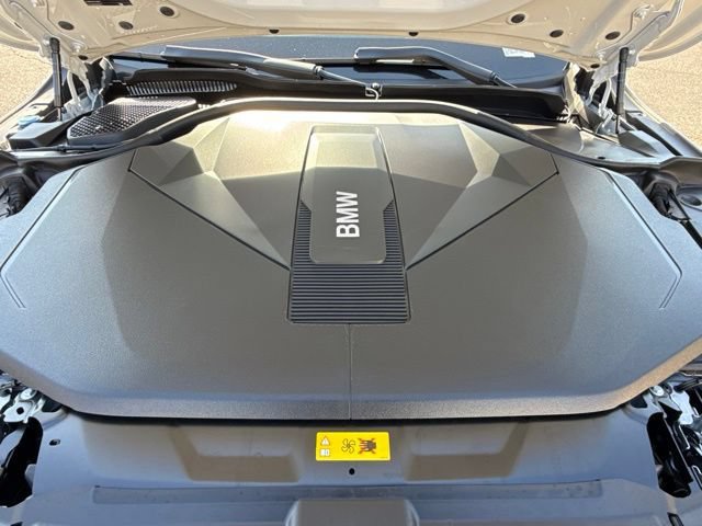 Certified 2025 BMW i5 xDrive40 w/ Executive Package AWD/4WD image 31