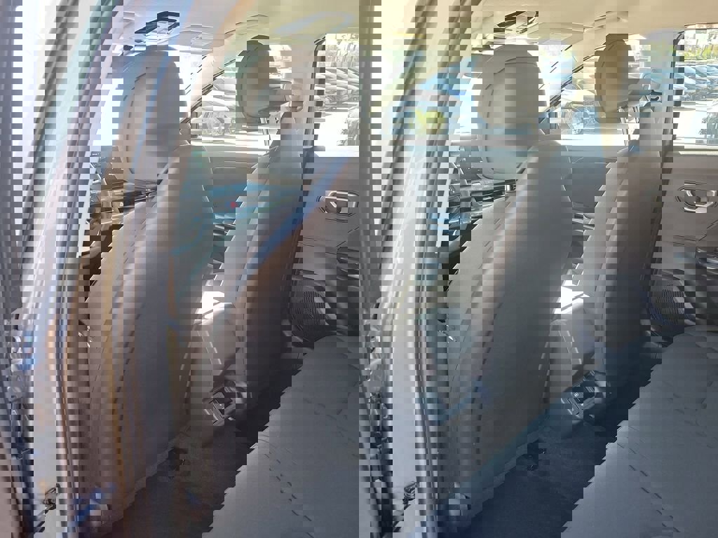 New 2026 Kia K4 LXS image 15