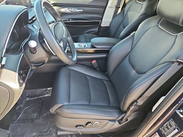 Used 2025 Genesis GV70 2.5T AWD/4WD image 16