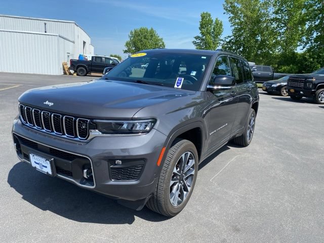 Used 2024 Jeep Grand Cherokee Overland w/ Adv Protech Group III AWD/4WD image 1