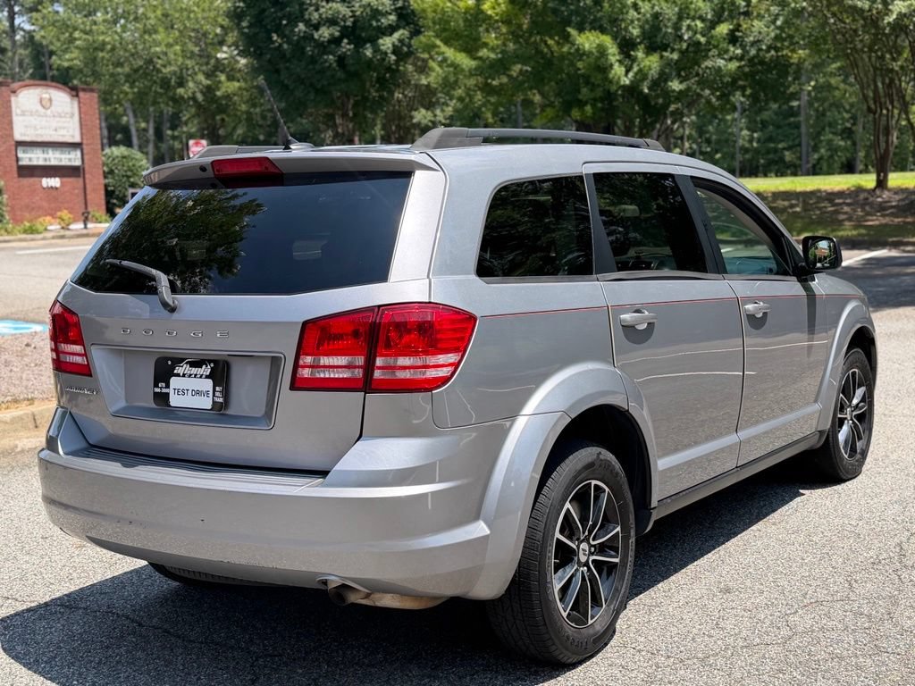Used 2018 Dodge Journey SE w/ Blacktop Package FWD image 5