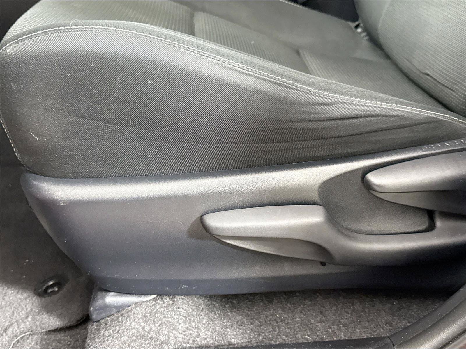 Used 2017 Toyota RAV4 XLE image 27