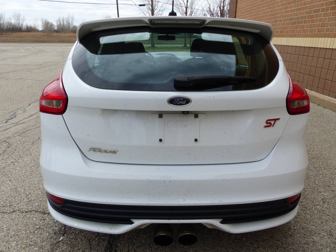 Used 2018 Ford Focus ST FWD image 6
