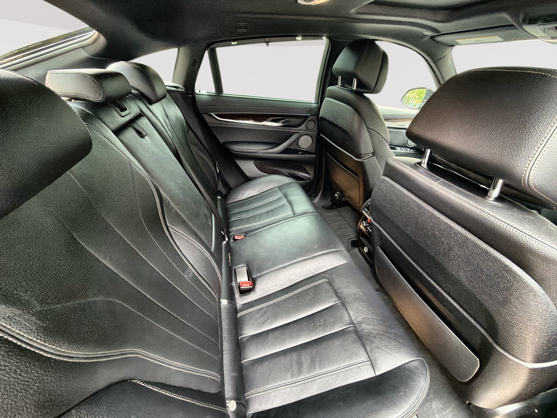 Used 2019 BMW X6 xDrive50i w/ M Sport Package AWD/4WD image 27