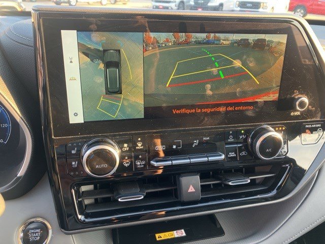 Used 2023 Toyota Highlander Limited image 20