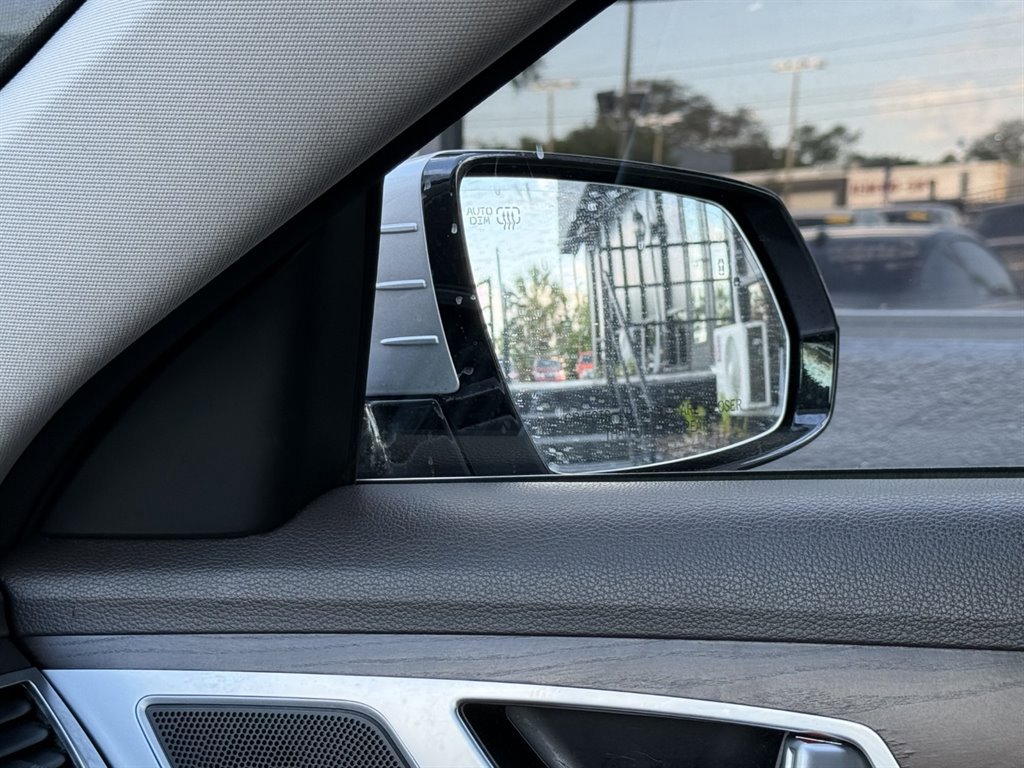 Used 2017 Genesis G80 3.8 w/ Option Group 03 image 36