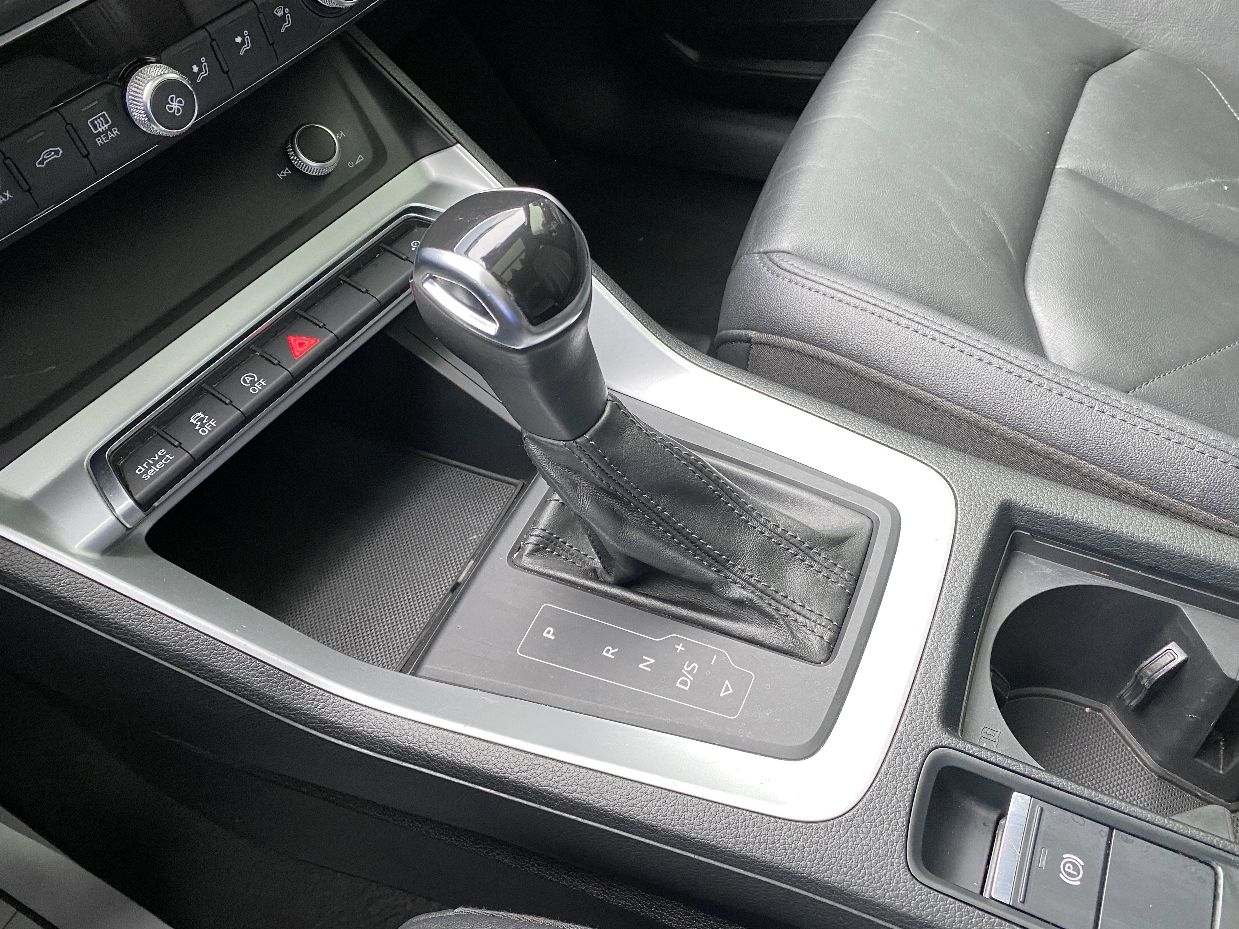 Used 2020 Audi Q3 2.0T Premium image 28