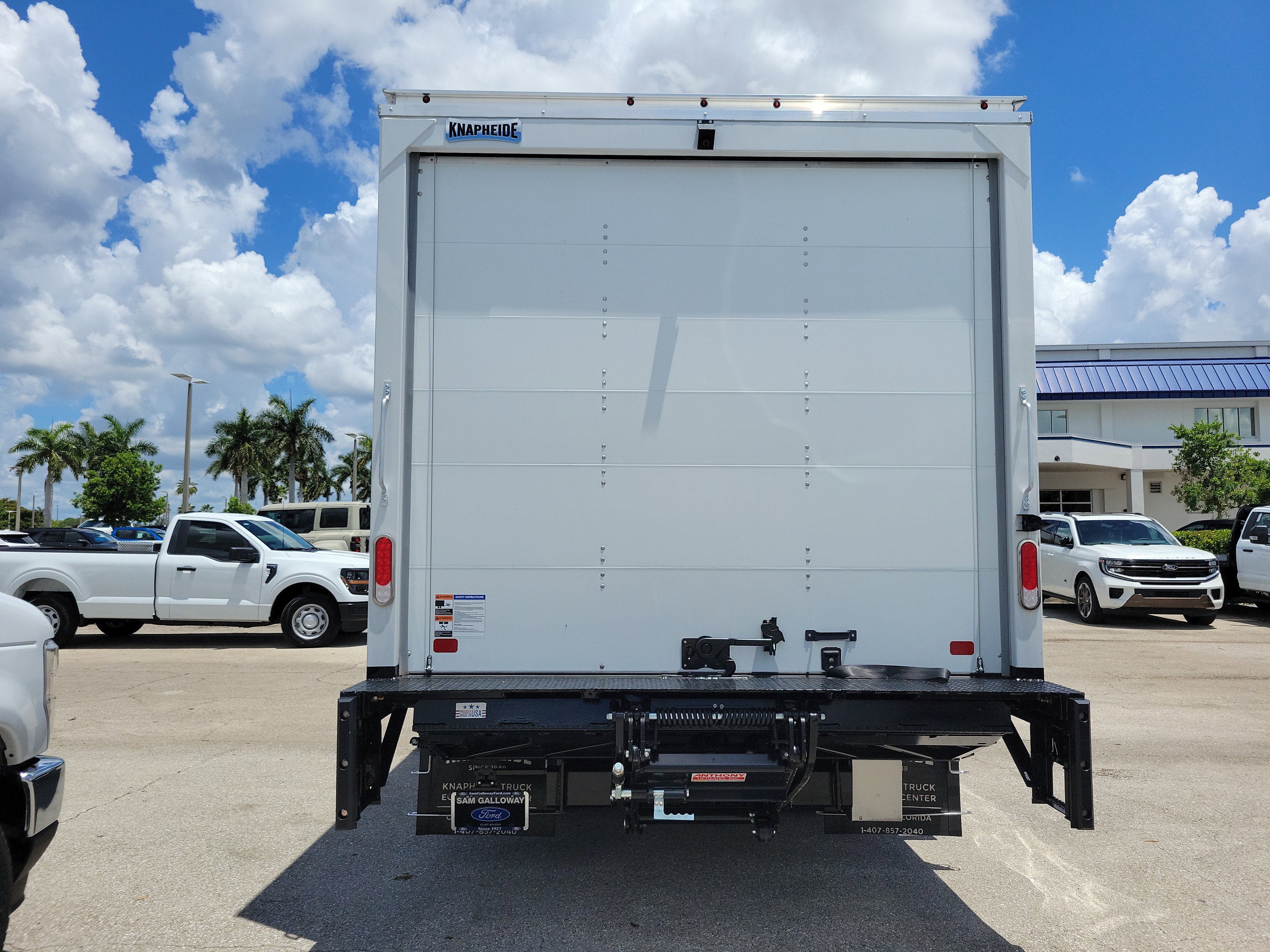 New 2027 Ford E-450 and Econoline 450 Super Duty w/ Power Equipment Group RWD image 5
