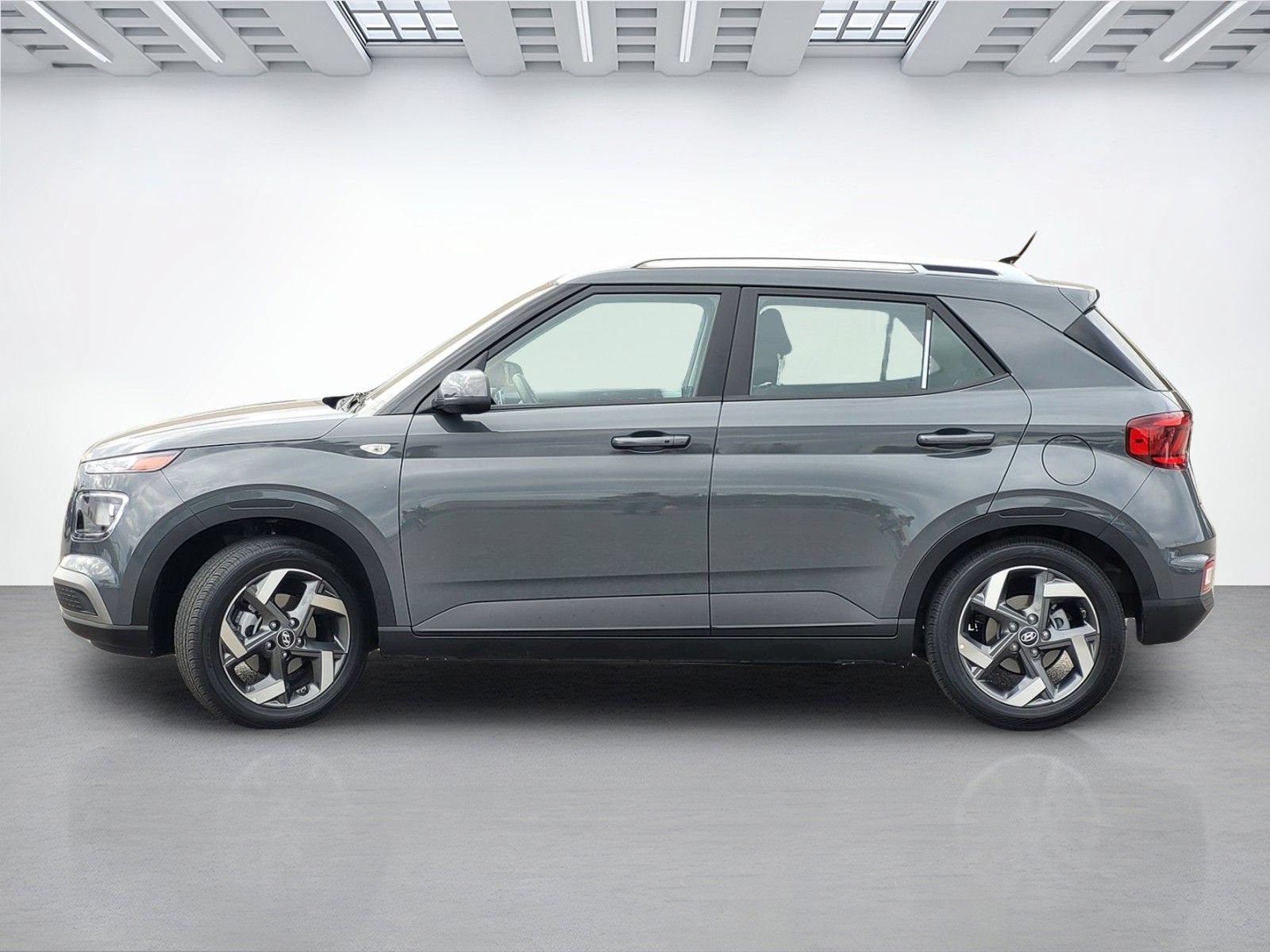 Certified 2026 Hyundai Venue SEL FWD image 15