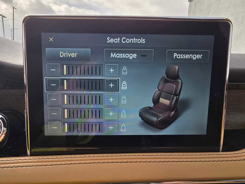 Used 2022 Lincoln Corsair Reserve w/ Equipment Group 201A image 20