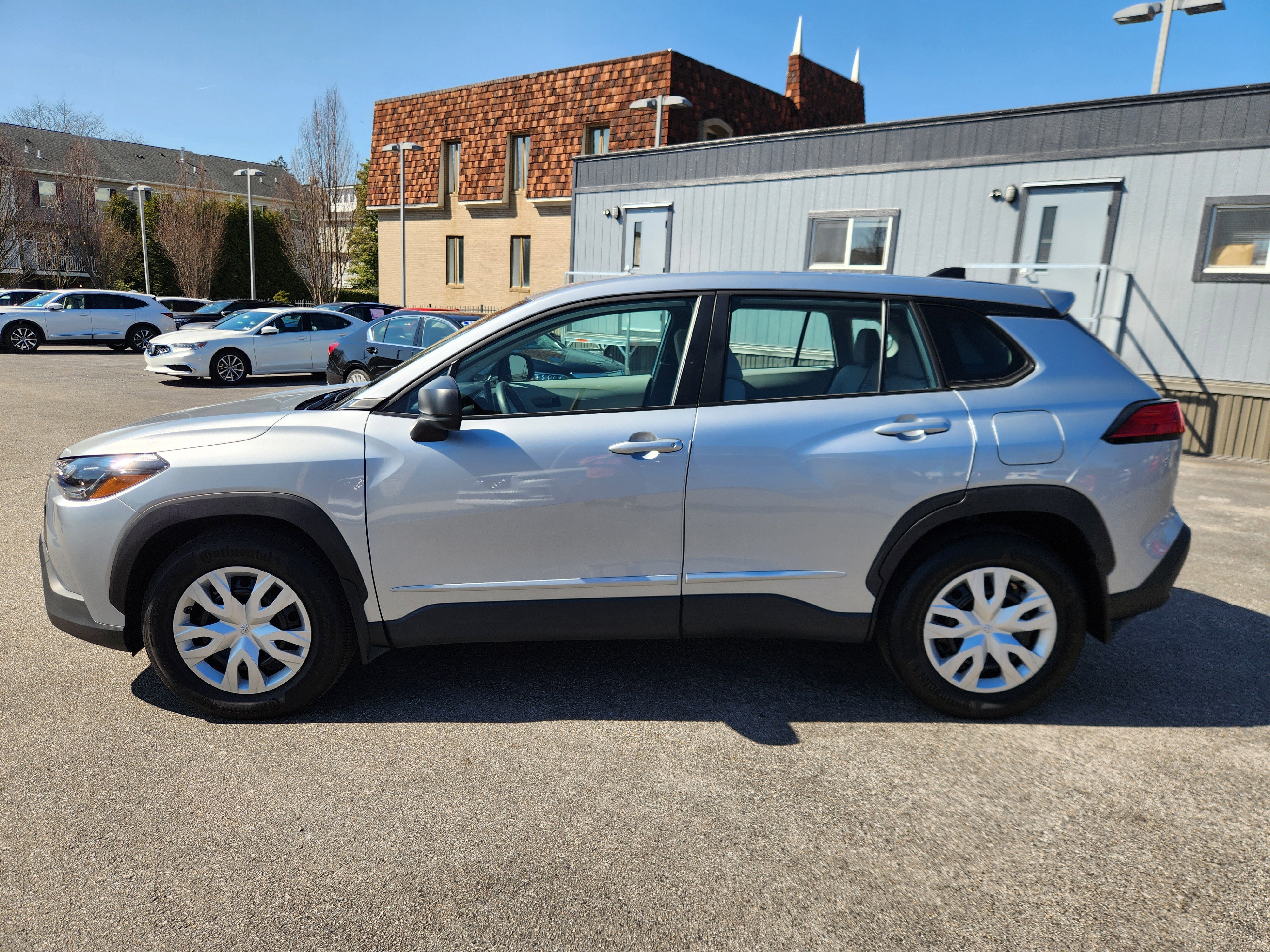 Used 2023 Toyota Corolla Cross L image 5