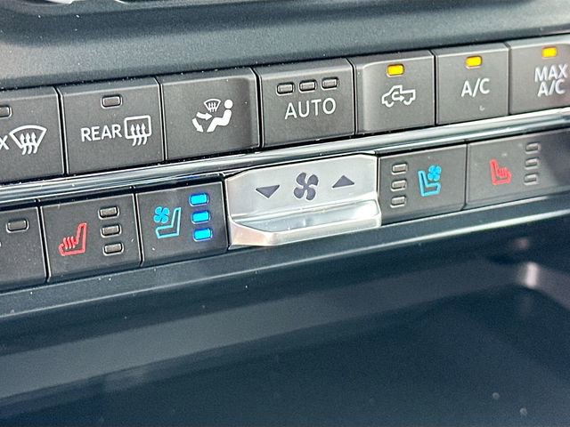 Used 2025 Ford F150 Lariat w/ Equipment Group 501A Mid image 21