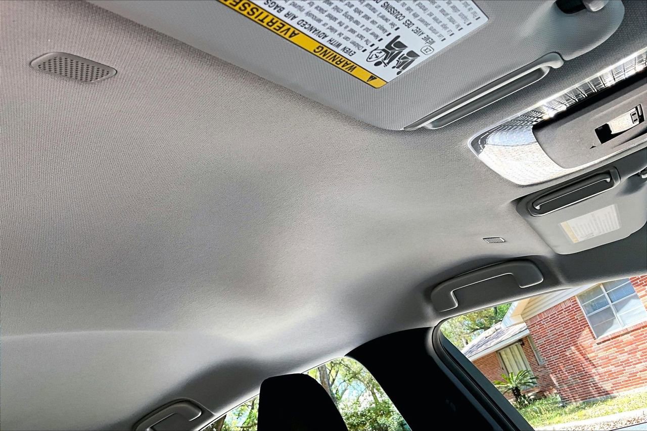 Used 2026 Toyota Prius Plug-In Hybrid image 27