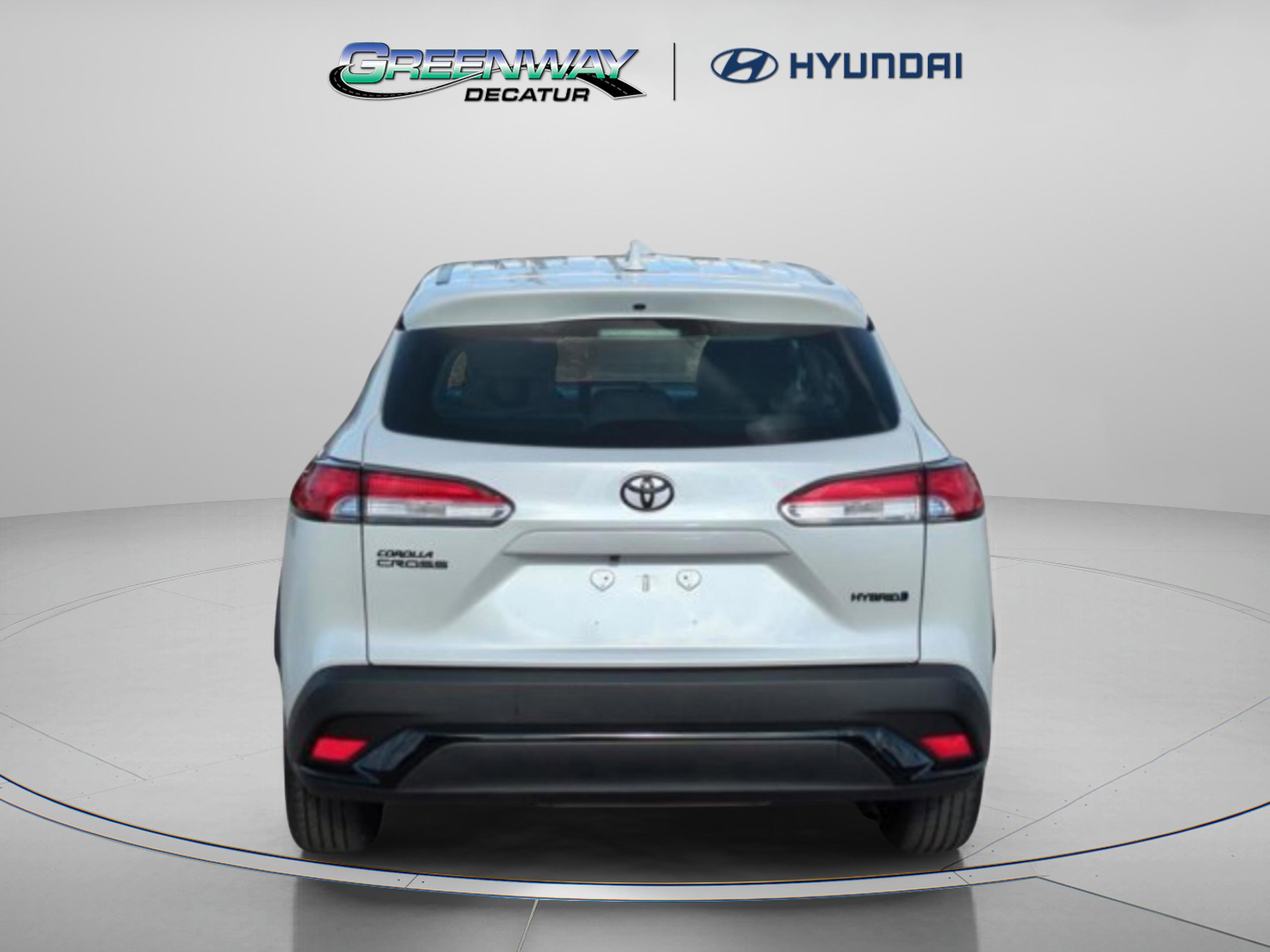 Used 2024 Toyota Corolla Cross S AWD/4WD image 7