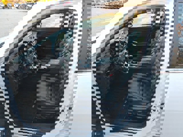 Used 2022 Nissan Sentra SR w/ SR Premium Package image 16