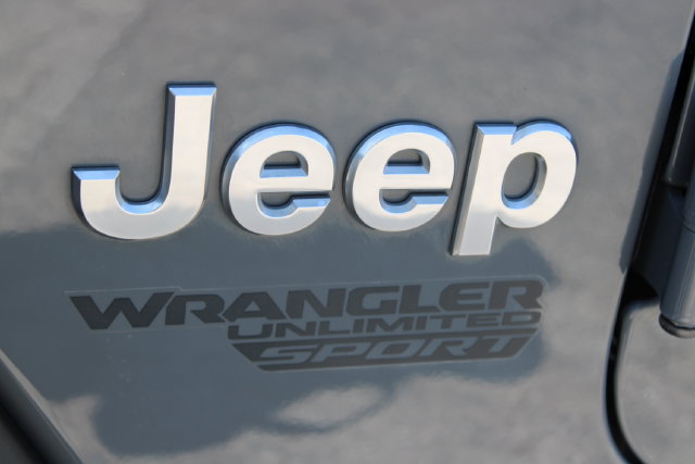 Used 2021 Jeep Wrangler Unlimited Sport AWD/4WD image 8