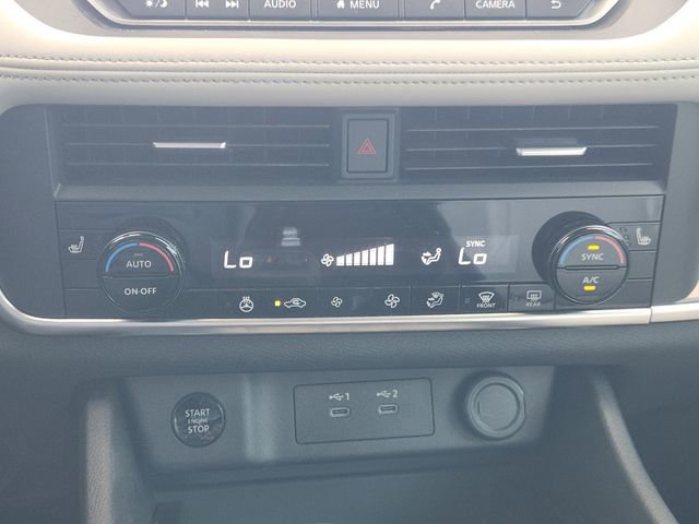 Used 2025 Nissan Rogue SV w/ SV Premium Package FWD image 15
