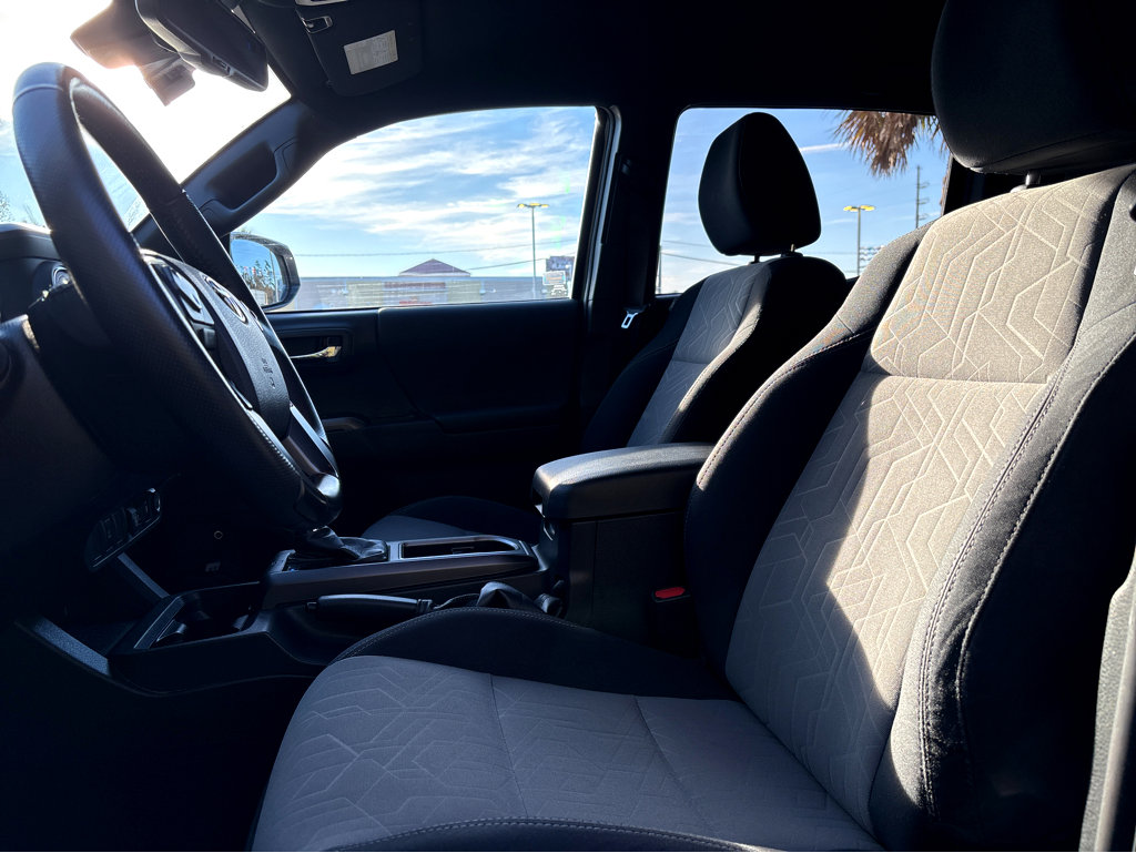 Used 2023 Toyota Tacoma TRD Off-Road image 11