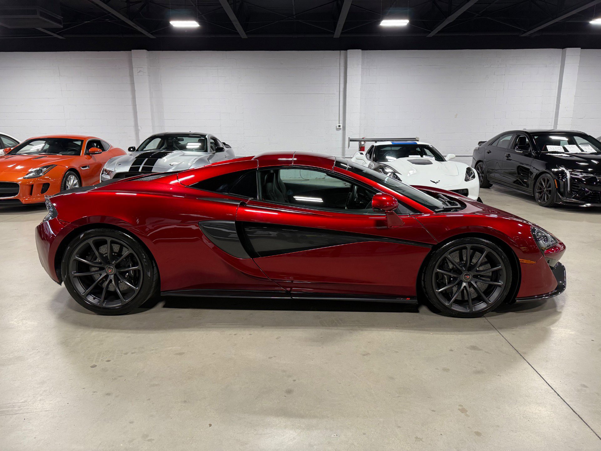 Used 2018 McLaren 570S Spider image 16