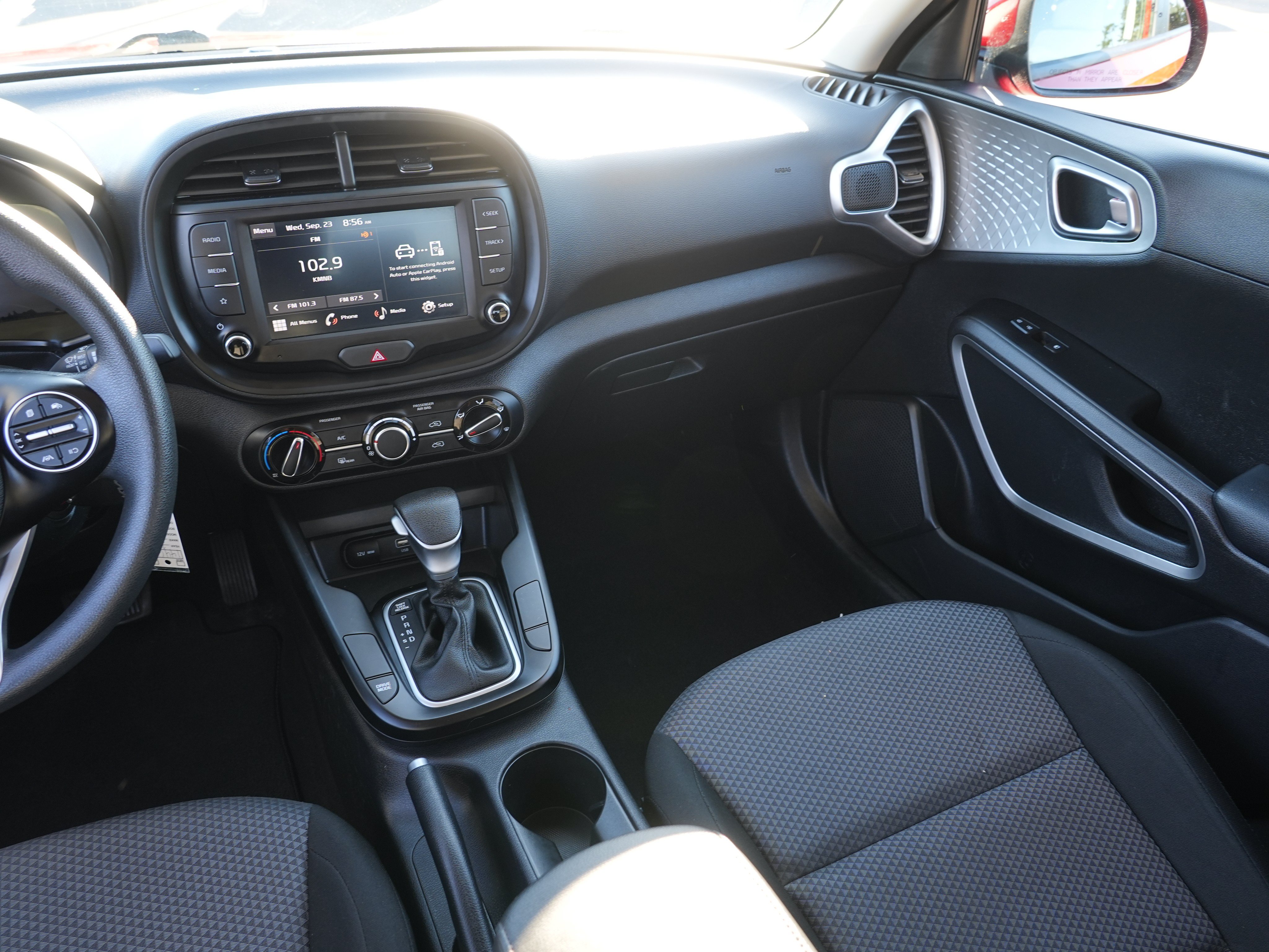 Used 2024 Kia Soul LX w/ Option Group 015 FWD image 21