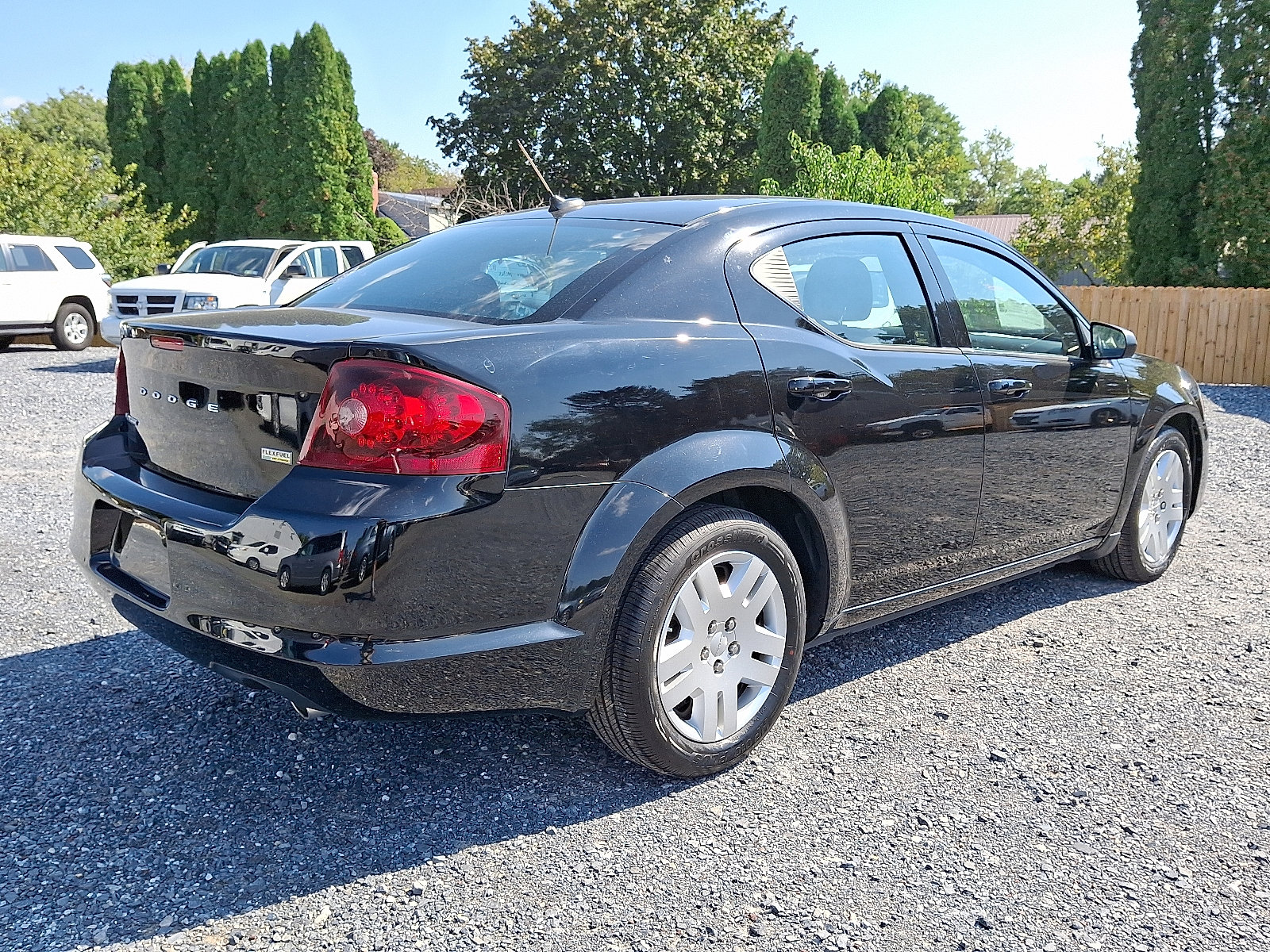Used 2013 Dodge Avenger SE image 7