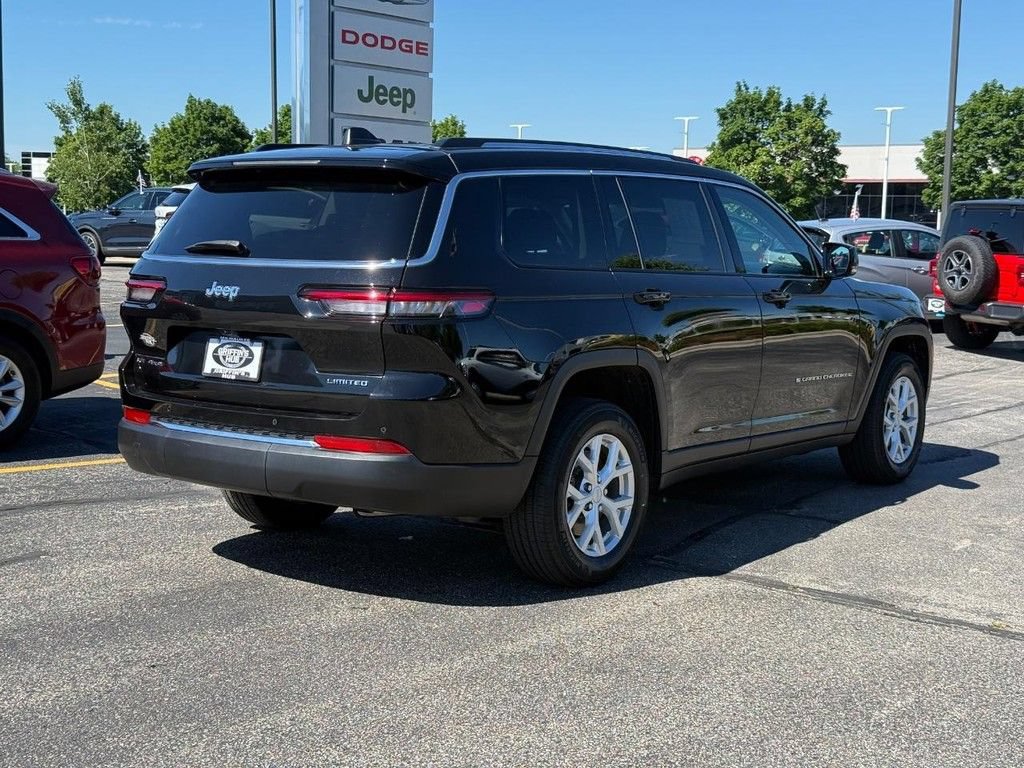 Used 2023 Jeep Grand Cherokee L Limited AWD/4WD image 3