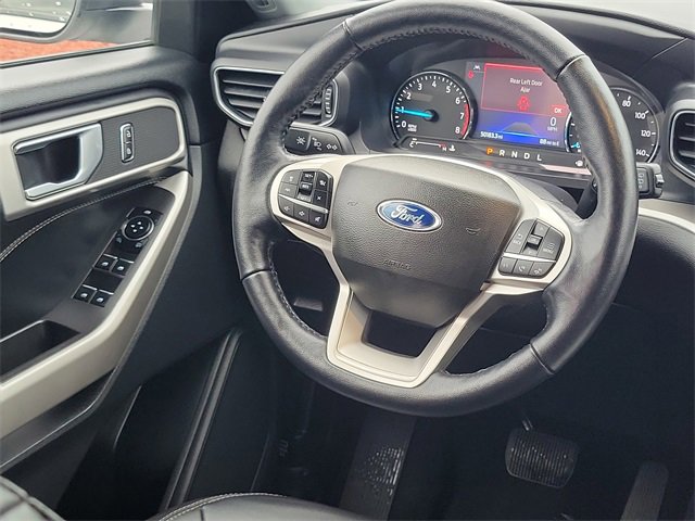 Used 2022 Ford Explorer XLT w/ Equipment Group 202A image 29