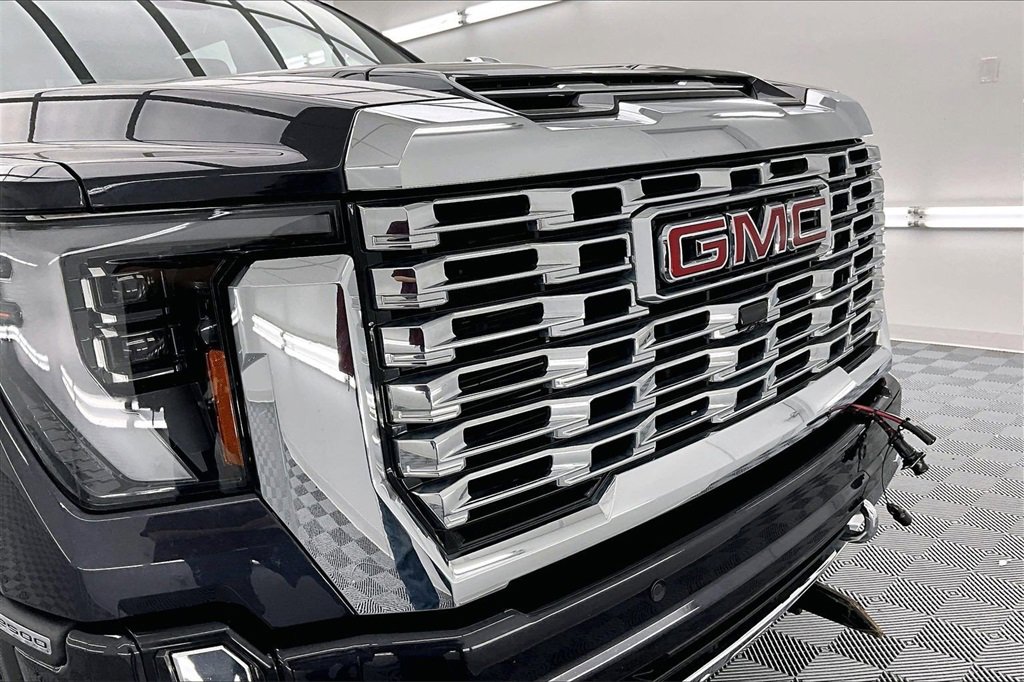 Used 2024 GMC Sierra 2500 Denali w/ Technology Package image 29
