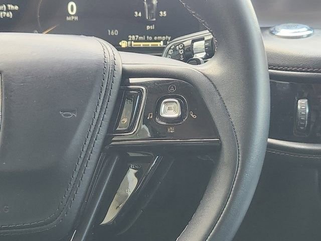 Used 2023 Lincoln Aviator AWD w/ Premium Package image 29