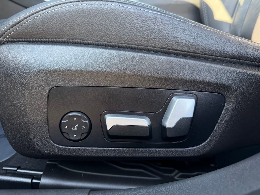 Used 2023 BMW 330e w/ M Sport Package image 12