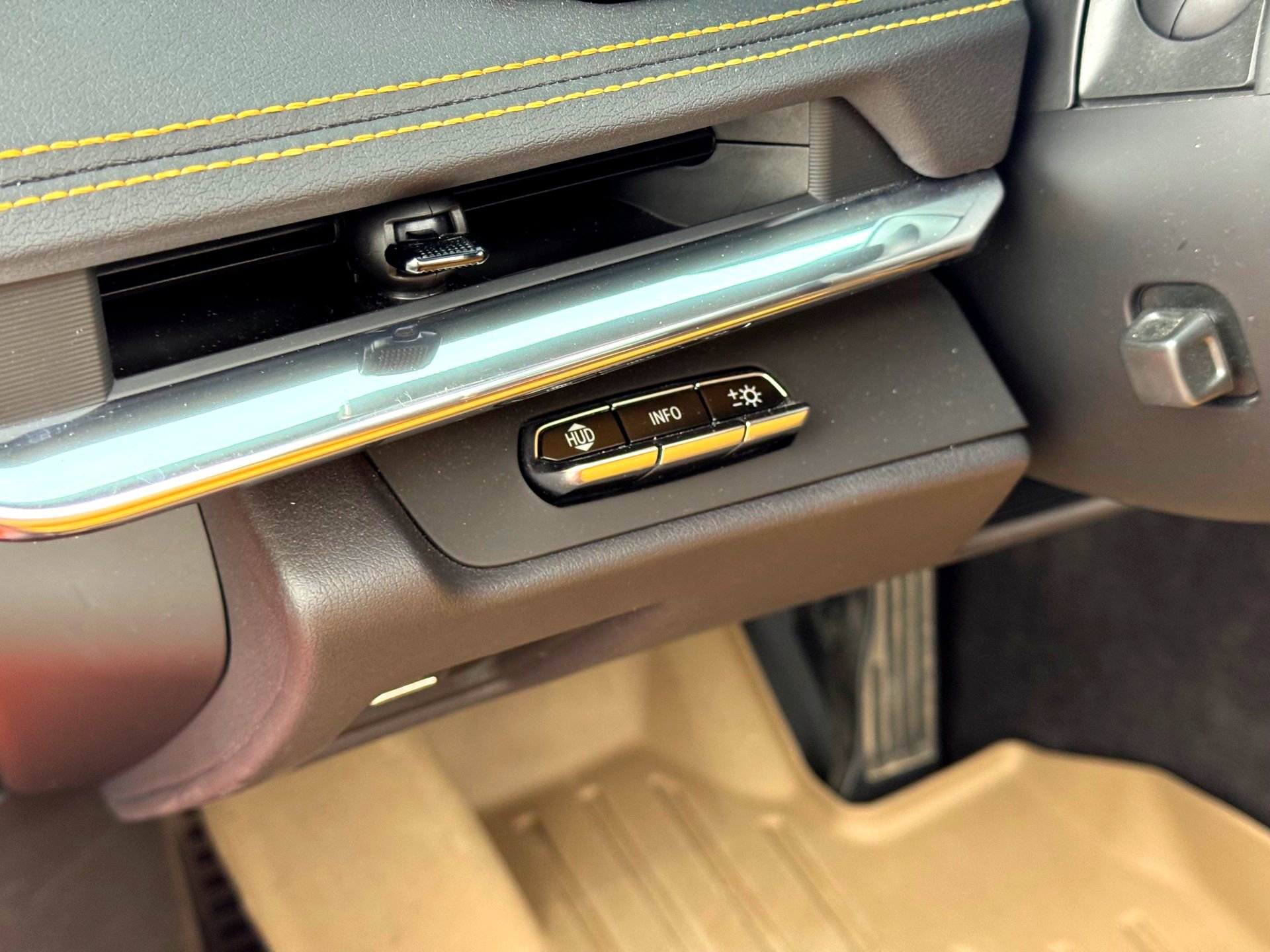 Used 2020 Chevrolet Corvette Stingray Preferred Conv w/ 2LT Preferred Equipment Group image 24