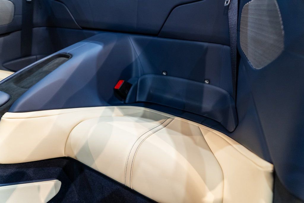 Certified 2024 Ferrari Roma Spider RWD image 39